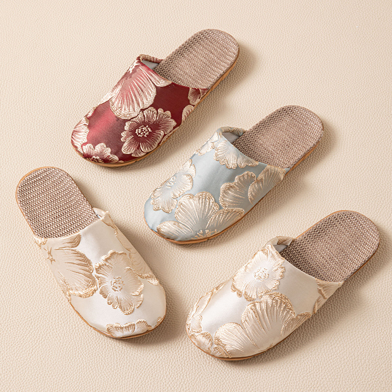 Mule Slip On - シルクエレガントミュールスリッパ女性用ホームフローラルリネンサマーシューズレディースサイレントインドアスライドユニセックスカップル軽量滑り止め