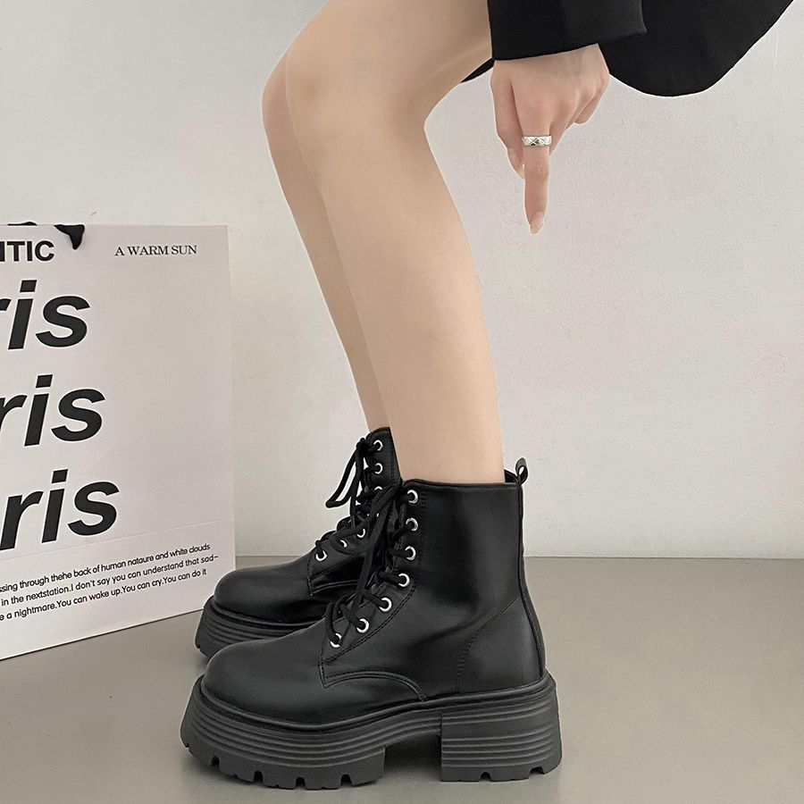 英国風の白い厚底のレディースブーツ。2026年秋の新作。レー - Sock Boot Women のレビューと価格