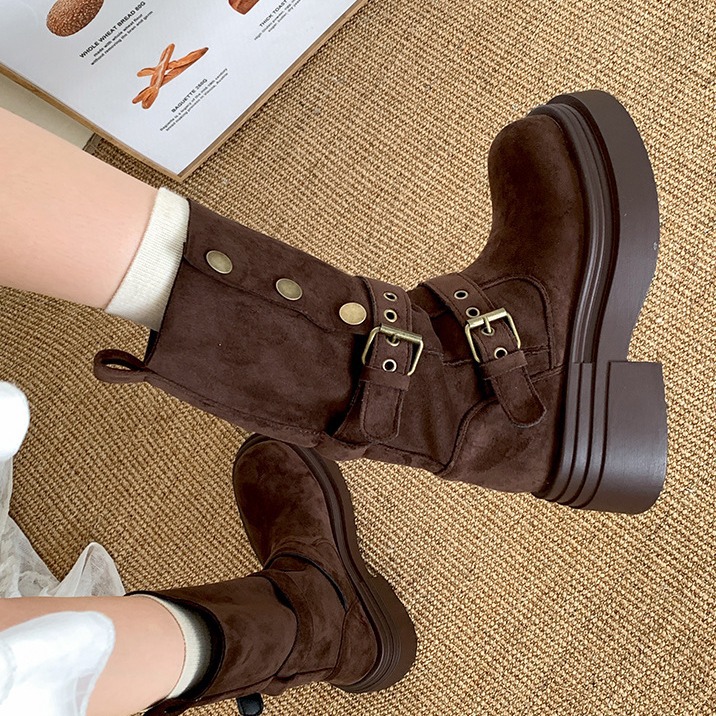 レトロな英国風デザインの、厚底でスタイルアップ効果のある、2 - Sock Boot Women のレビューと価格